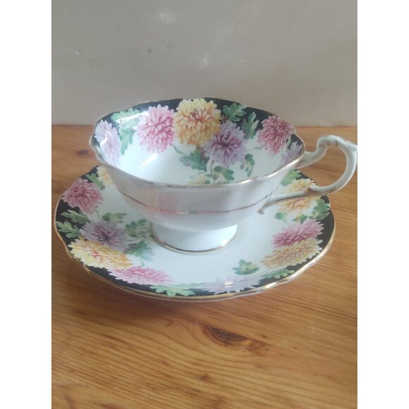 Vintage Double Warrant Paragon Mums Tea Cup & Saucer, Chrysanthemum flowers 1940 - Picture 12 of 14
